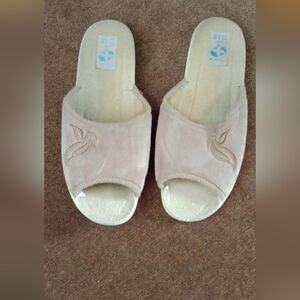 Women's Cream Open-Toe Slippers